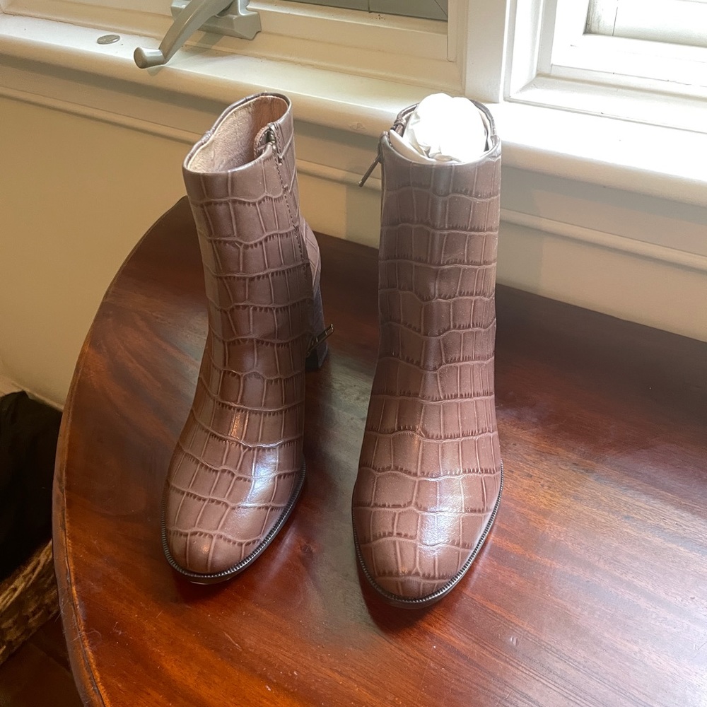 Madewell heeled croc boots size 7 new with tags